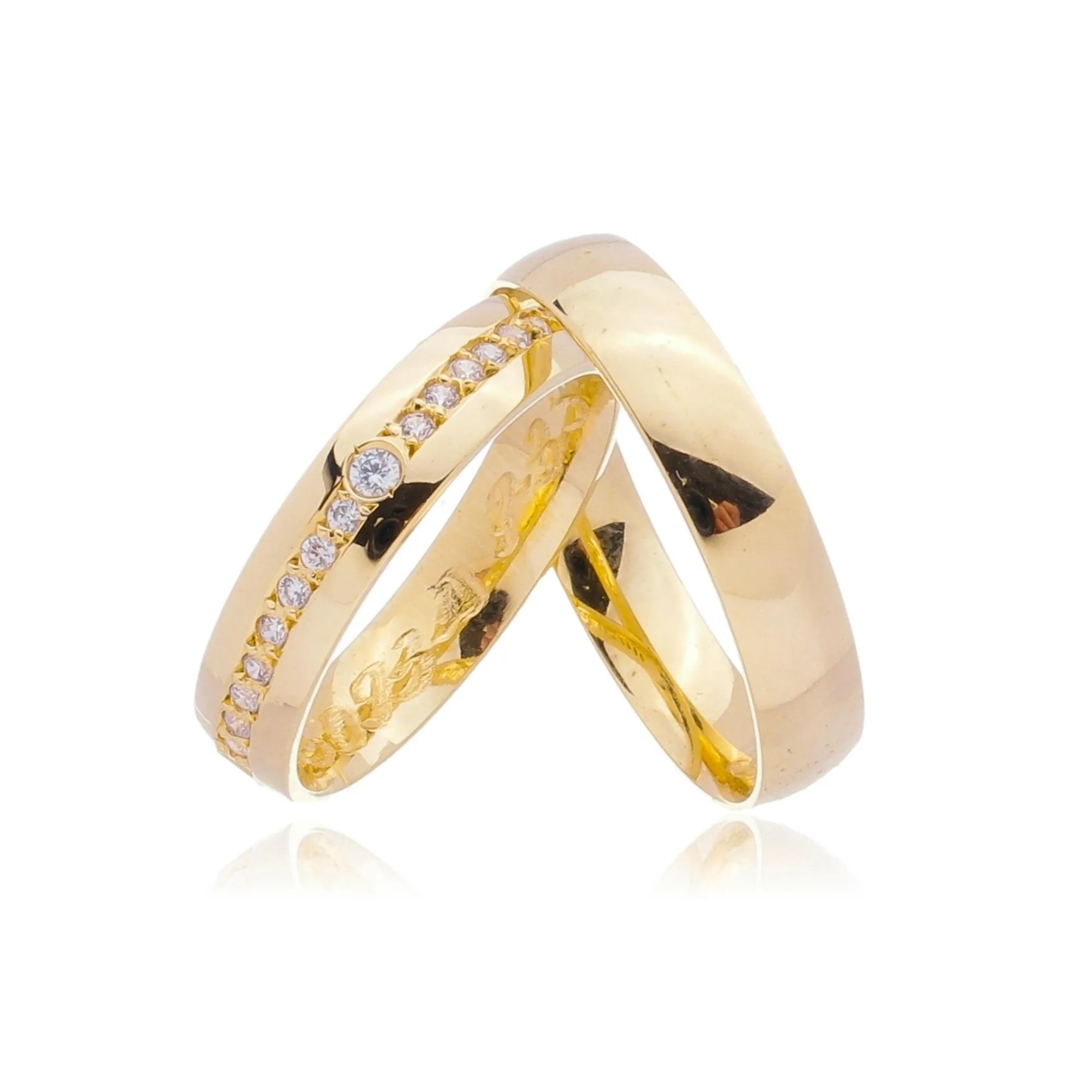 Par de Alianças de Casamento de Ouro 18K Anatômico 4mm + Anel Solitário Brinde
